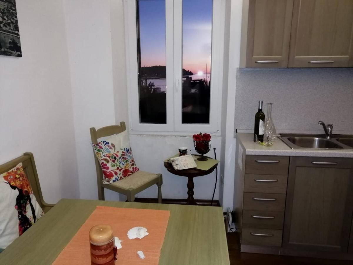 Havana - Apartment With Sea View Rovinj Exterior photo